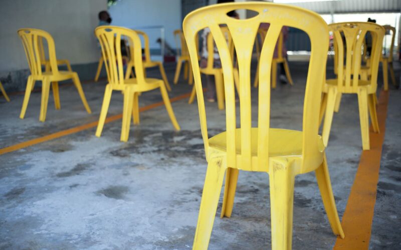 Decora tu hogar con sillas y mesas de plástico Sanchia en Nicaragua